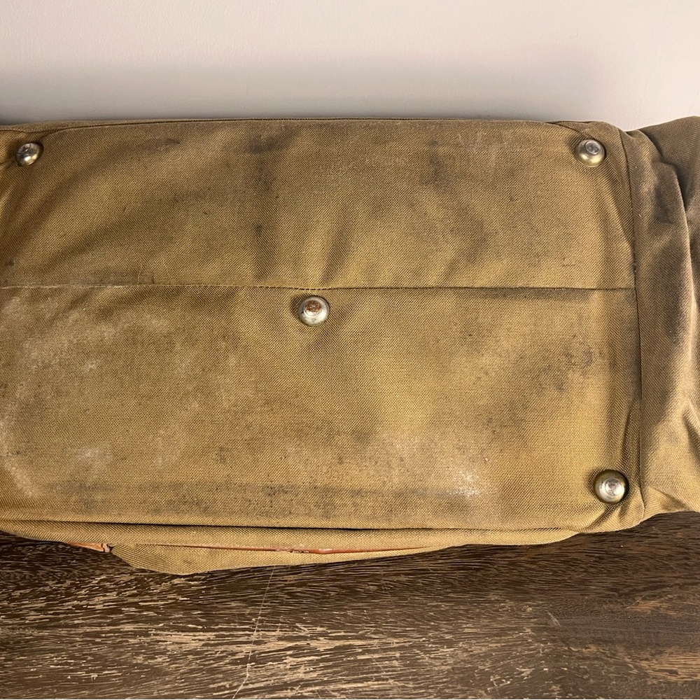 L.L. Bean vintage Men's Tan canvas leather  Duffel Bag medium size - Picture 15 of 16